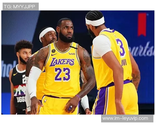 奎因豪取三双表现惊艳哈珀关键时刻助球队逆转胜利